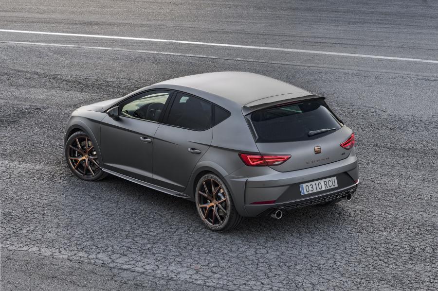  Seat Leon Cupra R (5F) 2017 года  (WW) (фото 37 из 40)